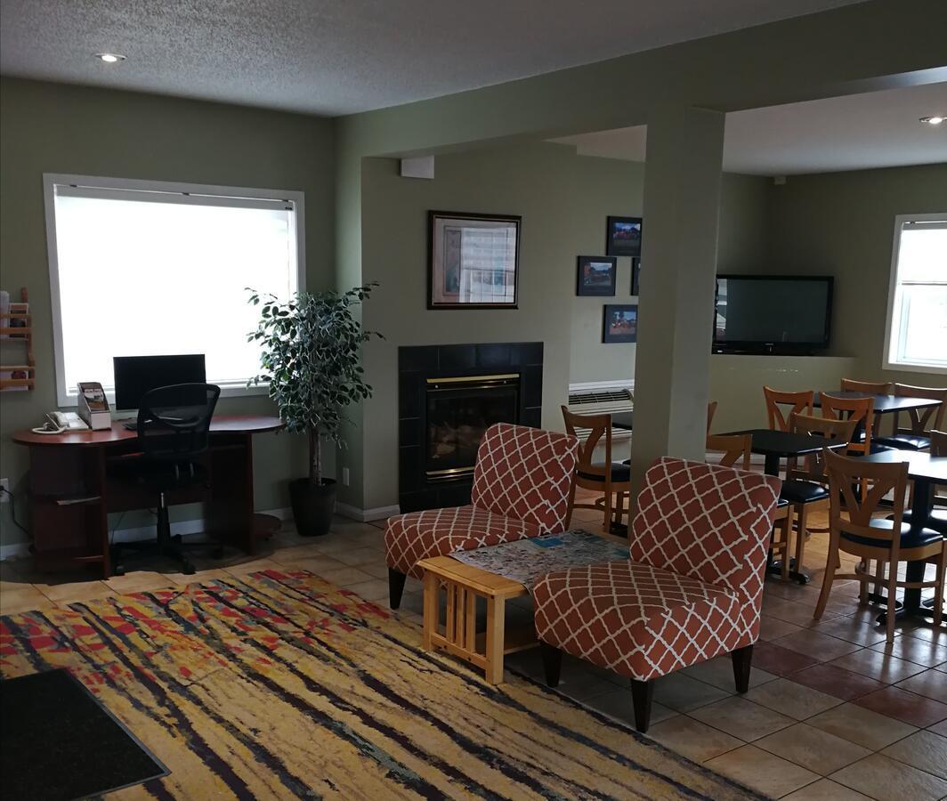 Grand Forks Inn Esterno foto